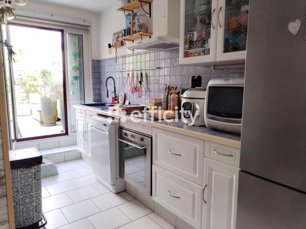 Appartement
         3 pièces
        - 70 m² Exclusivité 249 600 € *