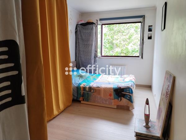 Appartement
         3 pièces
        - 70 m² Exclusivité 249 600 € *