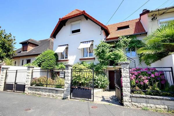MAISON QUARTIER BLONDEAUX