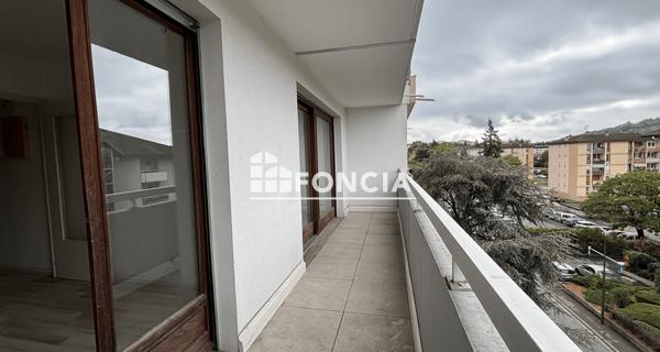 Location Studio 31.09 m² - Ville-la-grand 74100