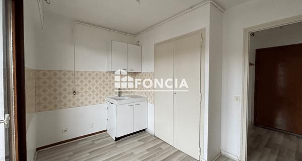 Location Studio 31.09 m² - Ville-la-grand 74100