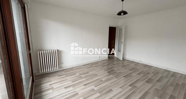 Location Studio 31.09 m² - Ville-la-grand 74100