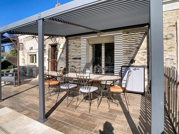 A VENDRE Maison ancienne 187 m², 4 chambres et jardin avec piscine !