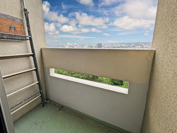 Appartement Rosny 3 pièces 77 m2 - Métro L.11  - GOLF