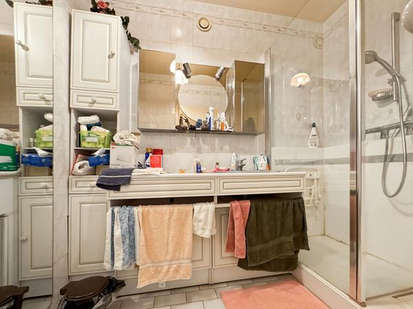 Appartement Rosny 3 pièces 77 m2 - Métro L.11  - GOLF