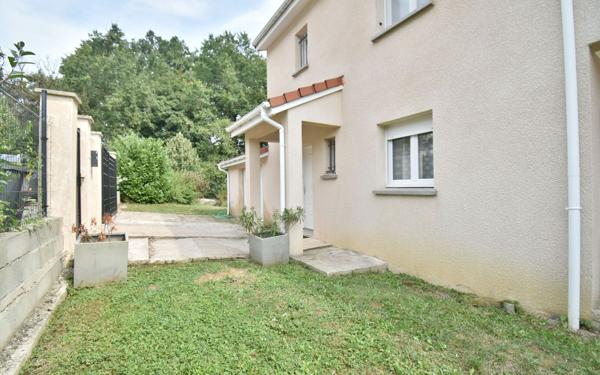 Maison à vendre    4 pièces •  Villieu-Loyes-Mollon