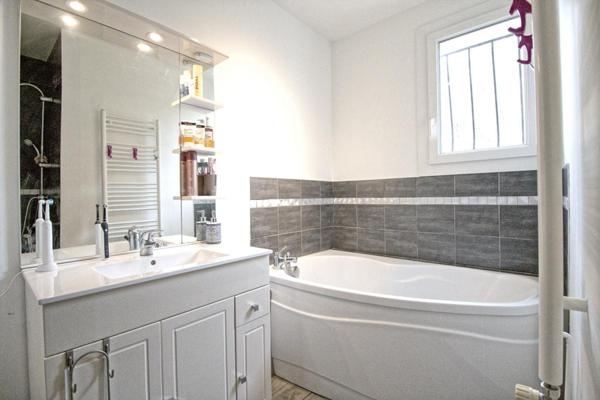 MAISON RENOVEE AU PARC DE LA HAYE A AVRILLE