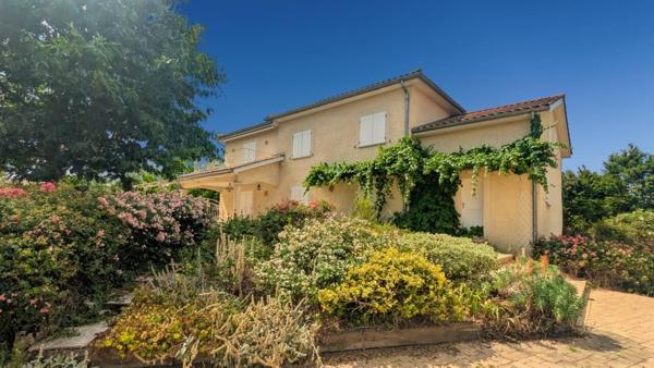 Maison à vendre 10 pièces de 195 m²