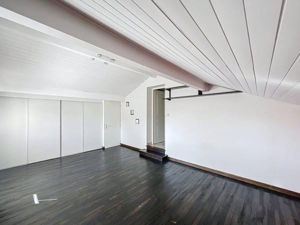 Maison à vendre 10 pièces de 195 m²