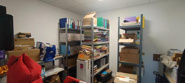 Location Bâtiment Professionnel 530m² avec bureaux et entrepôt - PERIGNY, La Rochelle (17)