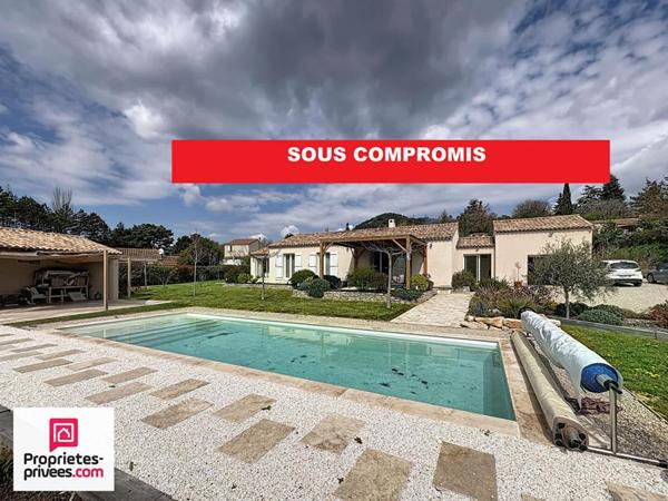 Villa T5 avec piscine et garage sur 2565 m² de terrain plat et clos