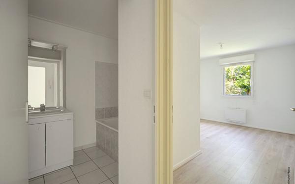 Appartement à vendre    2 pièces • 44 m2 Castelginest