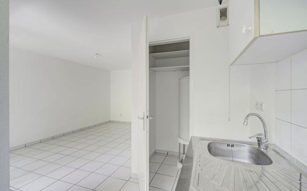 Appartement à vendre    2 pièces • 44 m2 Castelginest