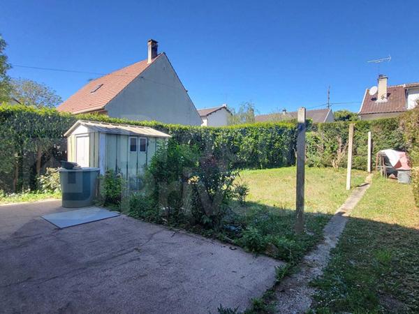 ETRECHY Maison 5 pièces, garage et jardin
