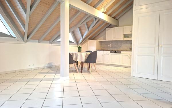 Appartement à louer    2 pièces •  Saint-Cergues