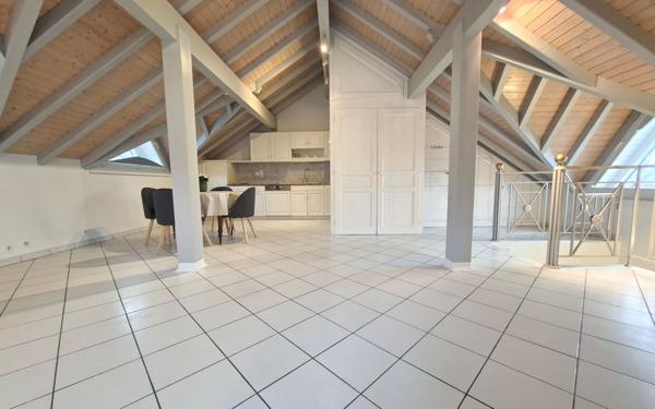 Appartement à louer    2 pièces •  Saint-Cergues