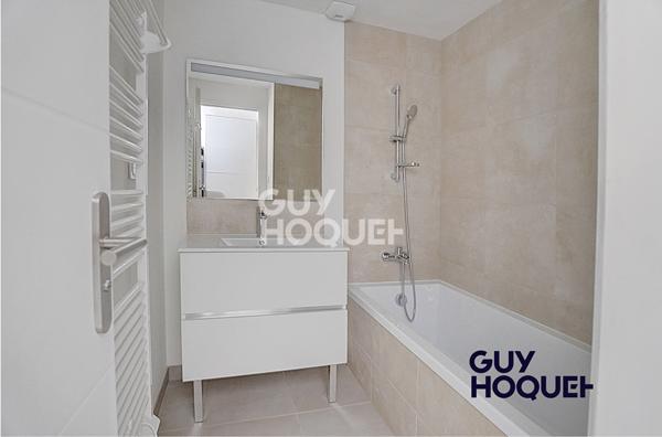 APPARTEMENT 3 PIECES DE 81,80 m² - 1 JARDIN PRIVATIF de 41 m²