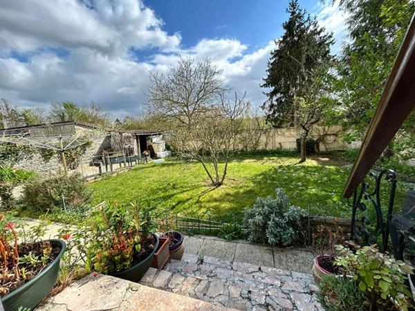 MARINES MEME. PAVILLON INDIVIDUEL DE PLAIN-PIED DE 82 M² PLUS UNE VERANDA DE 24.5 M² SUR UN TERRAIN DE500 M²