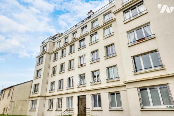 Appartement grand deux pièces à rénover, Versailles quartier Saint-Louis