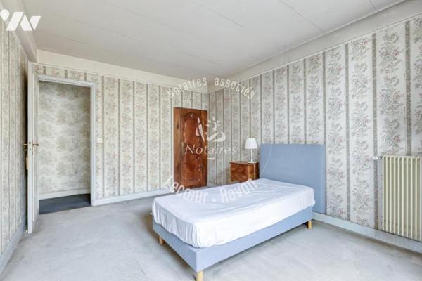 Appartement grand deux pièces à rénover, Versailles quartier Saint-Louis