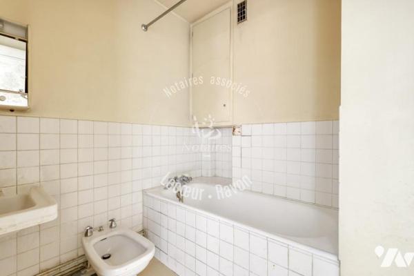 Appartement grand deux pièces à rénover, Versailles quartier Saint-Louis