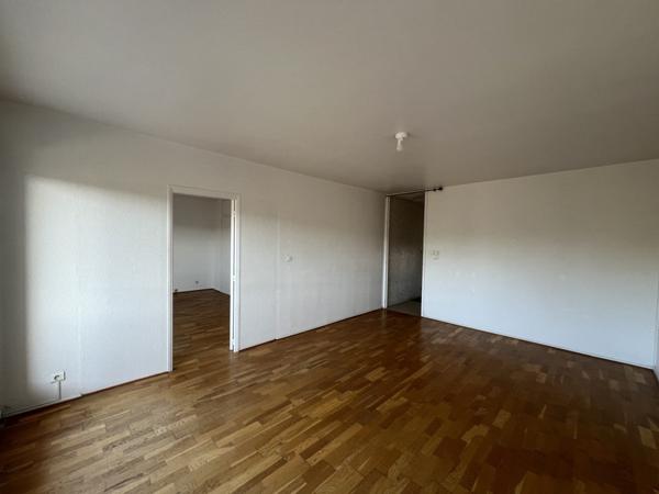 Appartement à louer 981 € CC Ramonville-St-Agne 4 p 80 m² DPE D