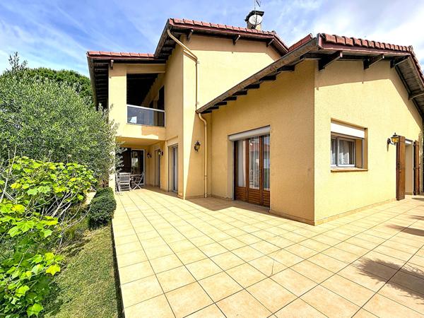 VILLA D'EXCEPTION AVEC PISCINE À PAMIERS
