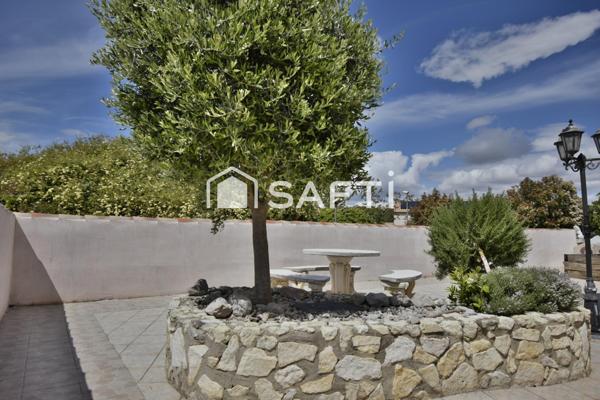 Villa de 140 m2 avec 7  pièces et piscine