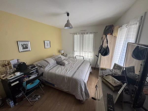 Vente                                                      Maison
                        
                     3 pièces                      79 m2                     à Trélivan