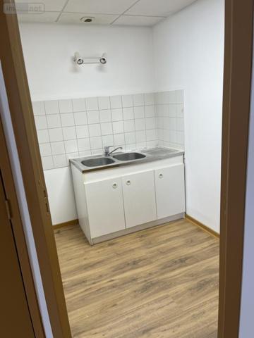 Fonds et/ou murs commerciaux à louer à Dole dans le Jura (39100), ref : 39034-L92