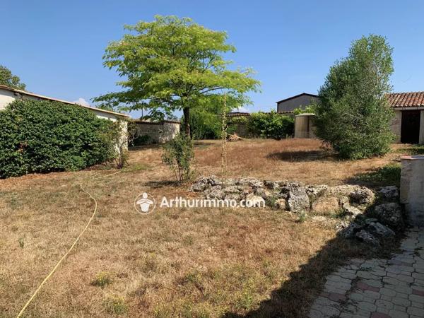 Vente                                                      Maison
                        
                     6 pièces                      178 m2                     à Aulnay