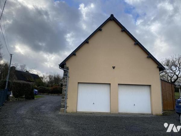 Proche de l'axe VIRE - SAINT-LO, à 15 minutes de l'A84 et 10mn de VIRE 