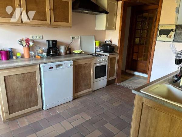 A VENDRE LE VAL D'AJOL VOSGES 88340 FERME  / CORPS DE FERME
comprenant : 
- rez-de-chaussée :...