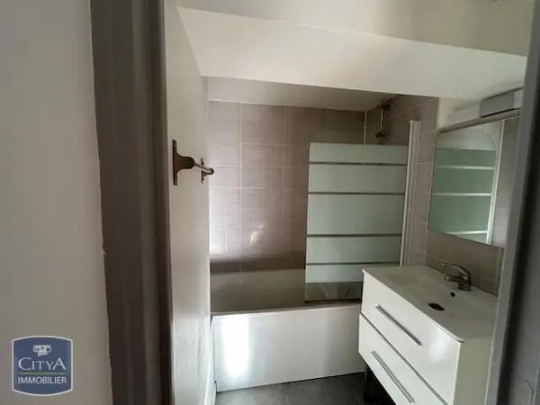 Appartement à louer 2 pièces 43.82m²