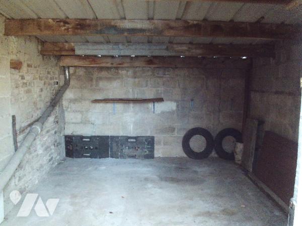 maison 3 pièces 58 m² habitable, cave, garage et dépendance