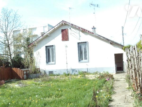 maison 3 pièces 58 m² habitable, cave, garage et dépendance