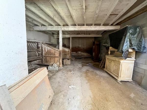 Grange 30 000 € Saint-Martin-d'Oydes 1 pièce 200 m² DPE