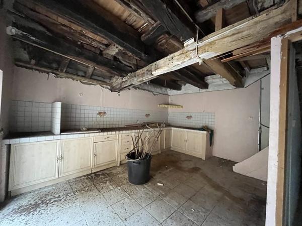 Grange 30 000 € Saint-Martin-d'Oydes 1 pièce 200 m² DPE