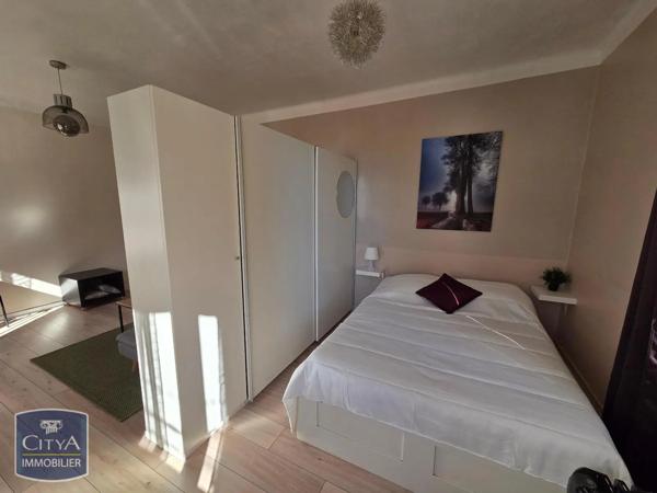 Appartement à louer 1 pièce 35.61m² Toulon (83000)