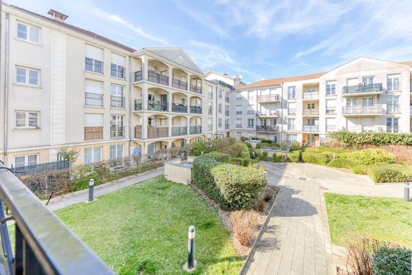 Appartement Bussy Saint Georges 3 pièce(s) 60 m2 CENTRE VILLE