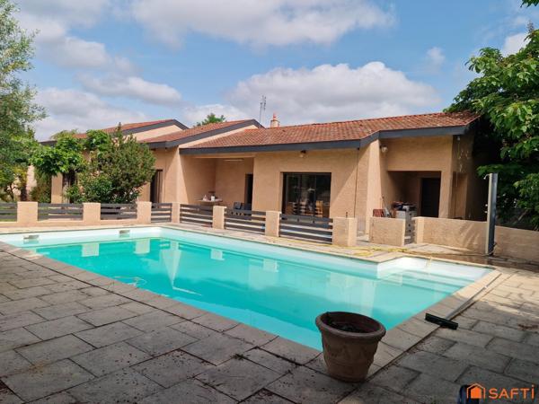 MAISON TRADITIONNELLE PLAIN-PIED 150 M2, PISCINE, DOUBLE GARAGE, ENVIRONNEMENT CALME