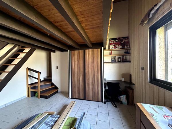 MAISON TRADITIONNELLE PLAIN-PIED 150 M2, PISCINE, DOUBLE GARAGE, ENVIRONNEMENT CALME