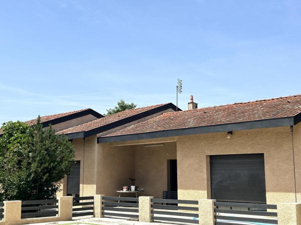 MAISON TRADITIONNELLE PLAIN-PIED 150 M2, PISCINE, DOUBLE GARAGE, ENVIRONNEMENT CALME