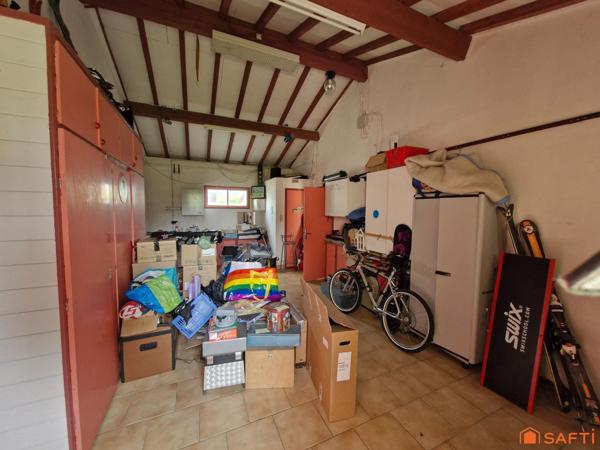 MAISON TRADITIONNELLE PLAIN-PIED 150 M2, PISCINE, DOUBLE GARAGE, ENVIRONNEMENT CALME