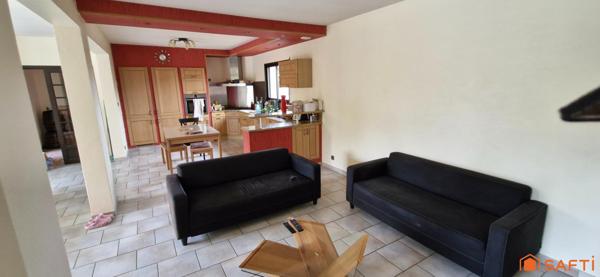 MAISON TRADITIONNELLE PLAIN-PIED 150 M2, PISCINE, DOUBLE GARAGE, ENVIRONNEMENT CALME