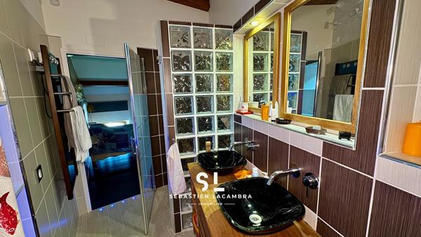 Lisle-sur-Tarn (81310) Maison de charme 8 pièces – Rénovation haut de gamme – Garages, atelier & jardin – Cœur de Lisle-sur-Tarn