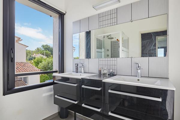 Maison moderne Rognes 6 pièces 170 m2