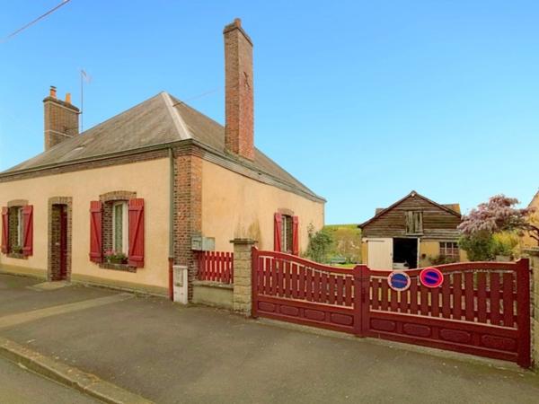 Dpt Sarthe (72), à vendre SAINT CALAIS maison P5 - terrain de 955m²