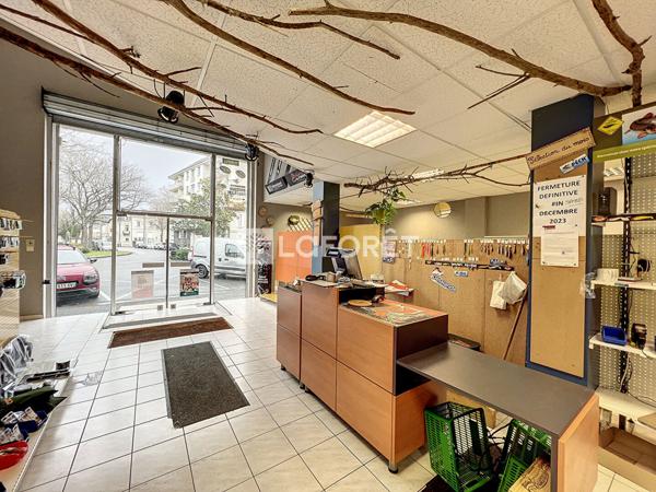 Achat local commercial près de SAUMUR - 268 m² - 365 750 €