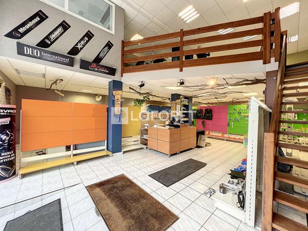 Achat local commercial près de SAUMUR - 268 m² - 365 750 €